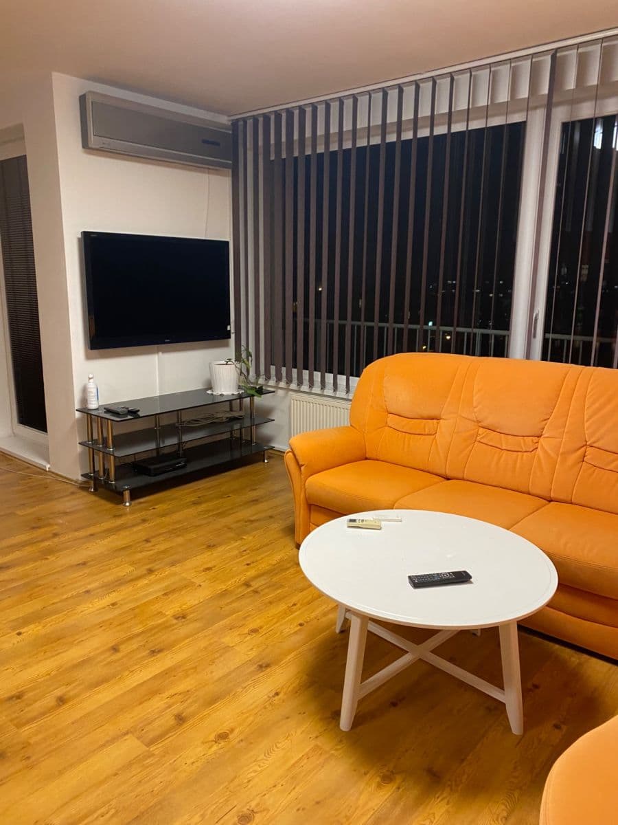 Prenájom bytu 4-izbový 118 m², Dusíkova, Brno, Jihomoravský kraj Prenájom bytu 4-izbový 118 m², Dusíkova, Brno, Jihomoravský kraj