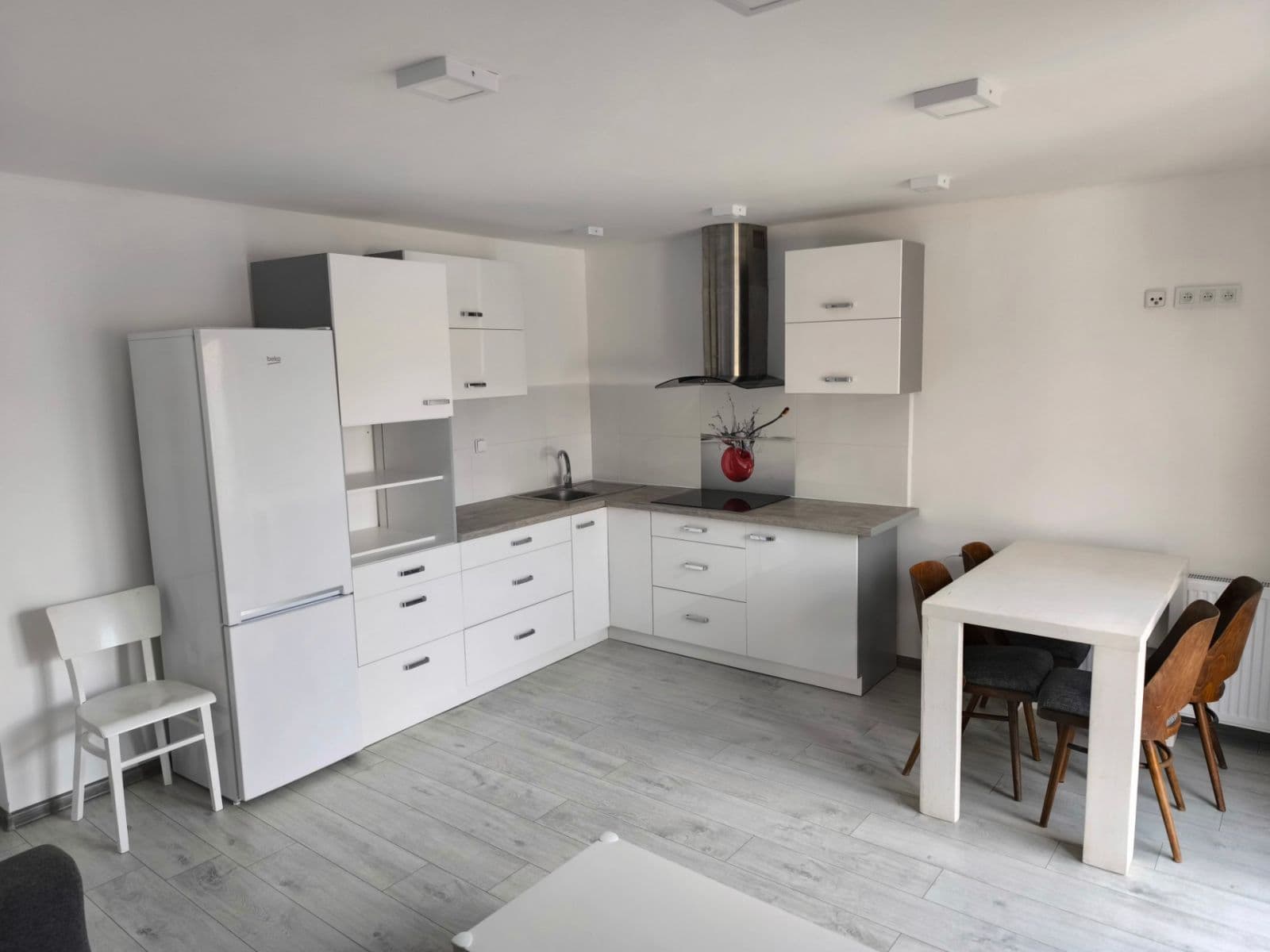 Prenájom bytu 2-izbový 54 m², Nádražní, Mutěnice, Jihomoravský kraj Prenájom bytu 2-izbový 54 m², Nádražní, Mutěnice, Jihomoravský kraj