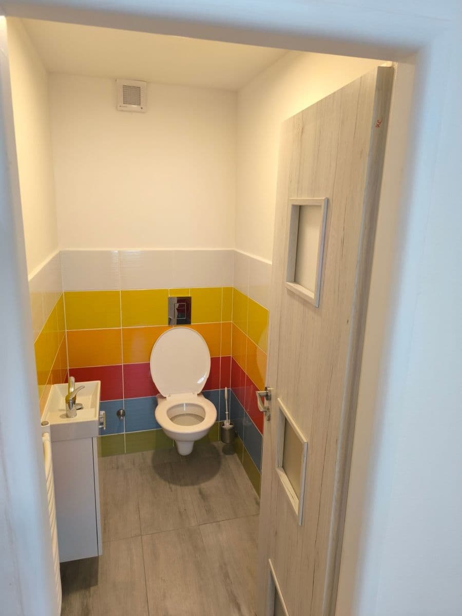 Prenájom bytu 2-izbový 54 m², Nádražní, Mutěnice, Jihomoravský kraj Prenájom bytu 2-izbový 54 m², Nádražní, Mutěnice, Jihomoravský kraj