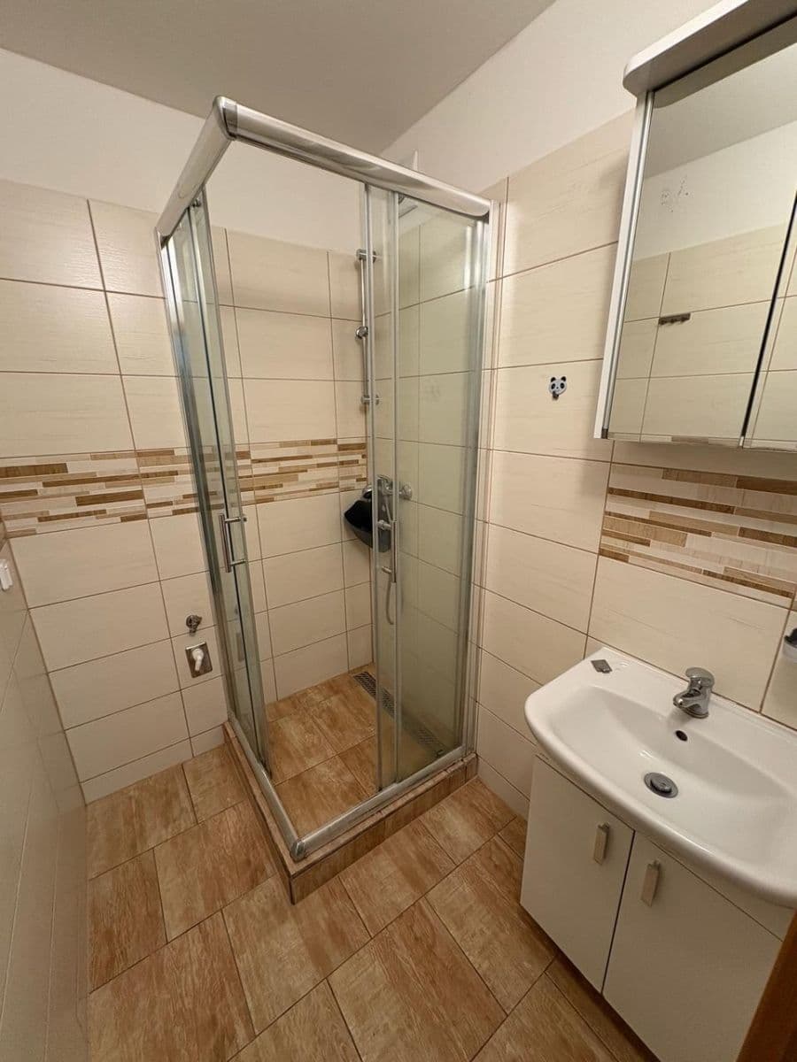 Prenájom bytu 2-izbový 39 m², Studentů, Kutná Hora, Středočeský kraj Prenájom bytu 2-izbový 39 m², Studentů, Kutná Hora, Středočeský kraj