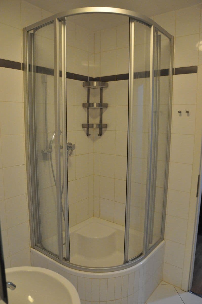 Prenájom bytu 4-izbový 74 m², Vavřenova, Praha, Praha Prenájom bytu 4-izbový 74 m², Vavřenova, Praha, Praha