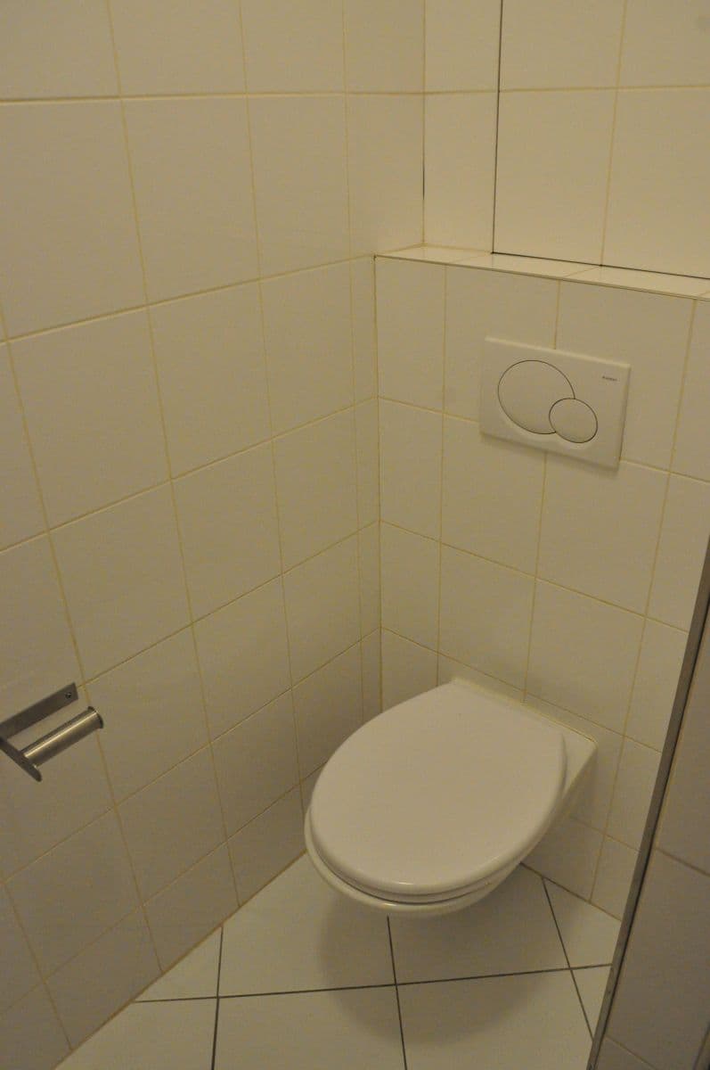 Prenájom bytu 4-izbový 74 m², Vavřenova, Praha, Praha Prenájom bytu 4-izbový 74 m², Vavřenova, Praha, Praha