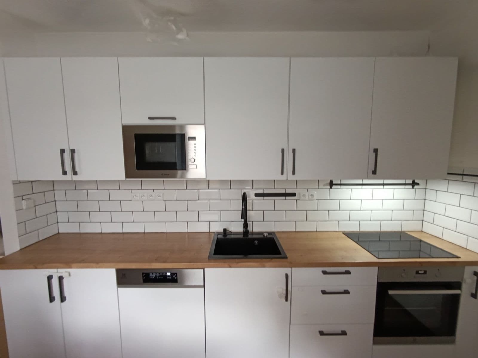 Prenájom bytu 2-izbový 54 m², Hodonínská, Praha, Praha Prenájom bytu 2-izbový 54 m², Hodonínská, Praha, Praha