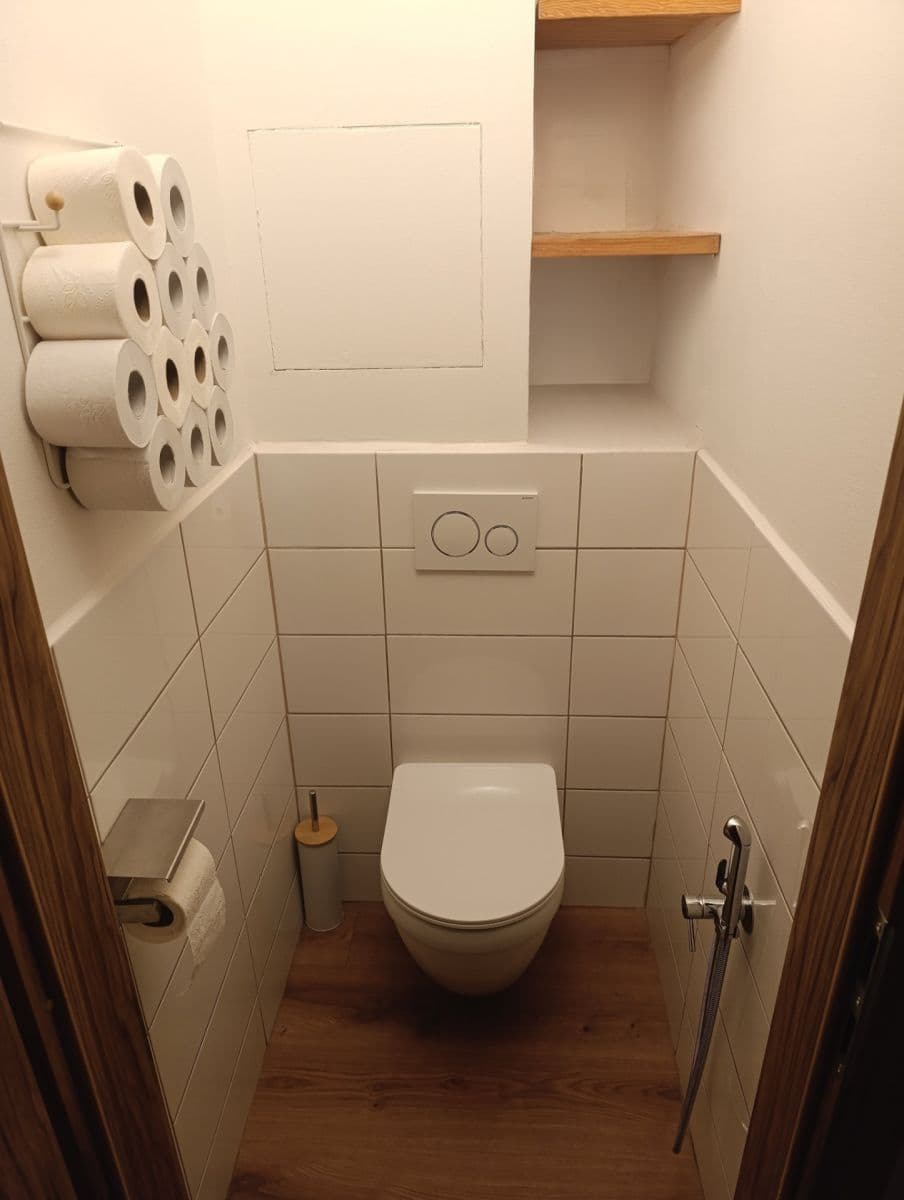 Prenájom bytu 2-izbový 54 m², Hodonínská, Praha, Praha Prenájom bytu 2-izbový 54 m², Hodonínská, Praha, Praha