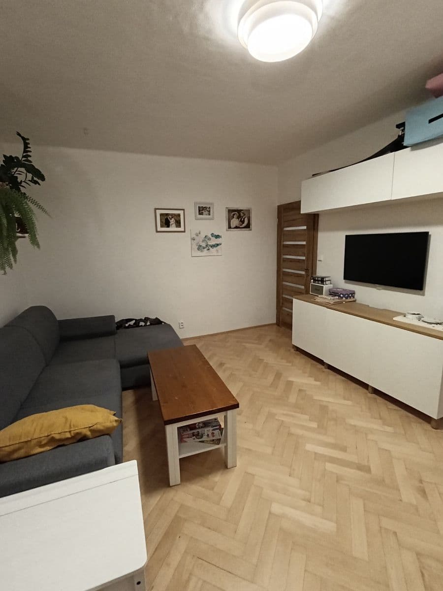Prenájom bytu 2-izbový 54 m², Hodonínská, Praha, Praha Prenájom bytu 2-izbový 54 m², Hodonínská, Praha, Praha