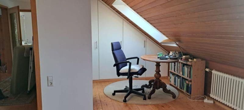 Prenájom bytu 4-izbový 128 m², Karlsruhe, Bádensko-Wurttembersko Prenájom bytu 4-izbový 128 m², Karlsruhe, Bádensko-Wurttembersko