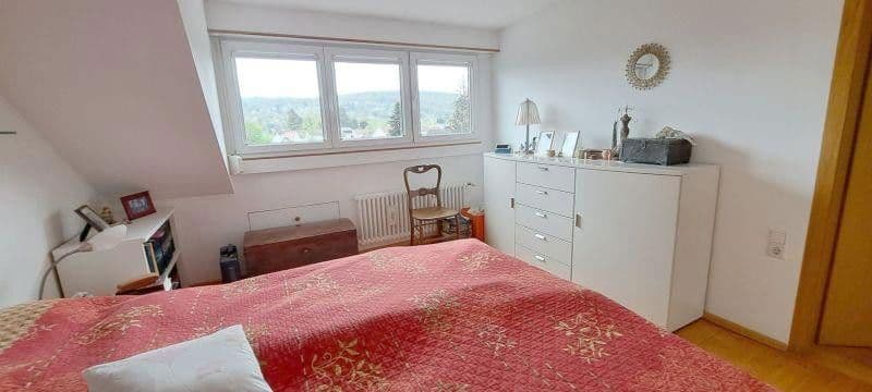 Prenájom bytu 4-izbový 128 m², Karlsruhe, Bádensko-Wurttembersko Prenájom bytu 4-izbový 128 m², Karlsruhe, Bádensko-Wurttembersko