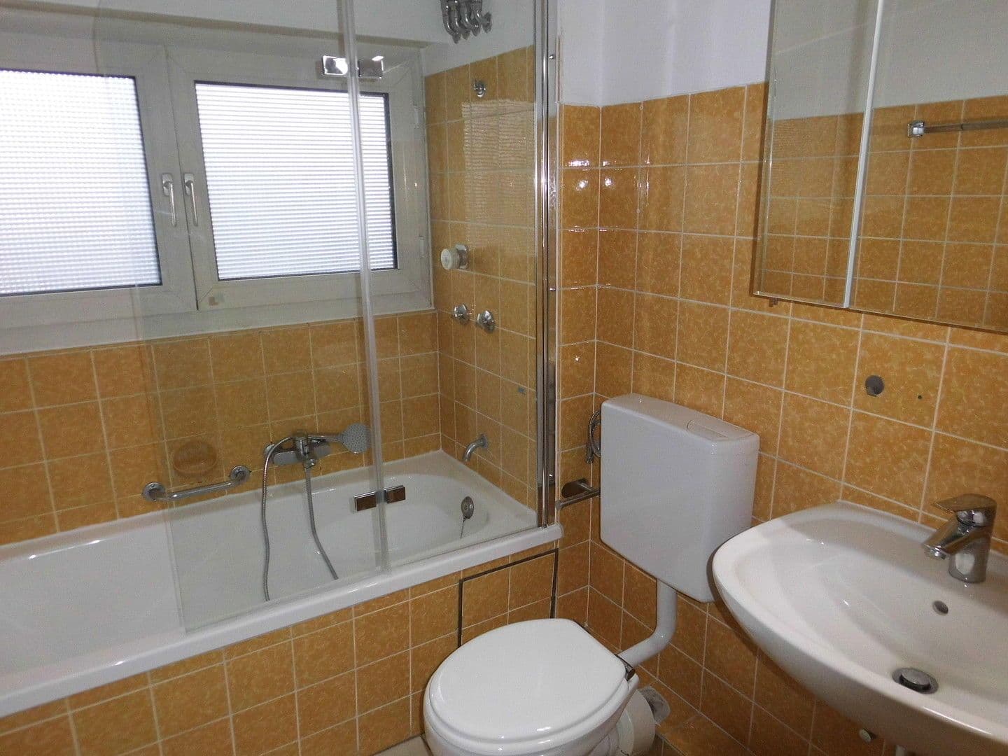 Prenájom bytu 2-izbový 50 m², Stuttgart, Bádensko-Wurttembersko Prenájom bytu 2-izbový 50 m², Stuttgart, Bádensko-Wurttembersko