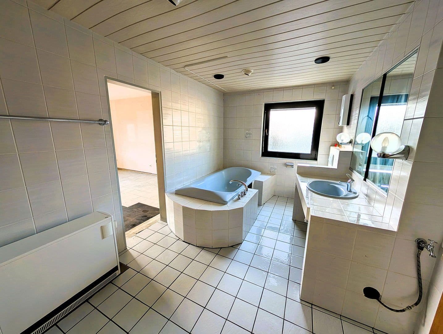 Predaj bytu 3-izbový 95 m², Nachbarsweg 7, Mülheim an der Ruhr, Severné Porýnie - Westfálsko Predaj bytu 3-izbový 95 m², Nachbarsweg 7, Mülheim an der Ruhr, Severné Porýnie - Westfálsko