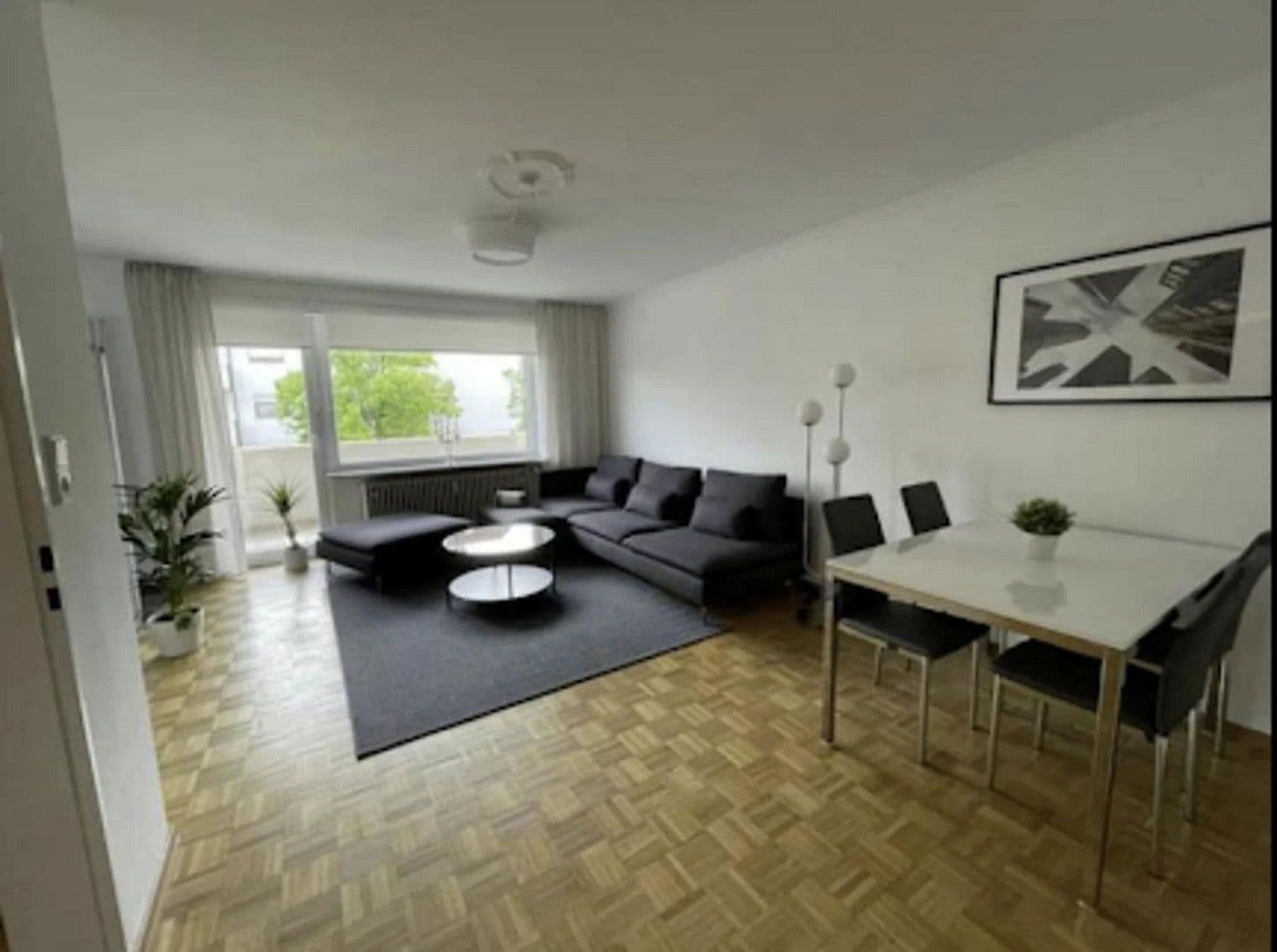 Prenájom bytu 2-izbový 57 m², München, Bavorsko Prenájom bytu 2-izbový 57 m², München, Bavorsko