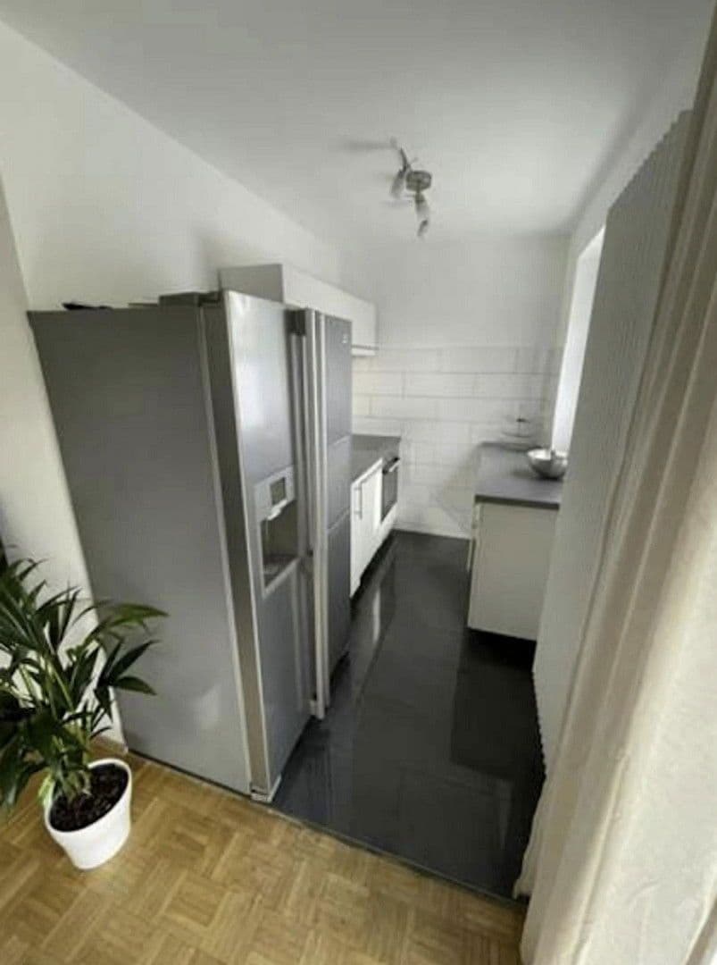 Prenájom bytu 2-izbový 57 m², München, Bavorsko Prenájom bytu 2-izbový 57 m², München, Bavorsko