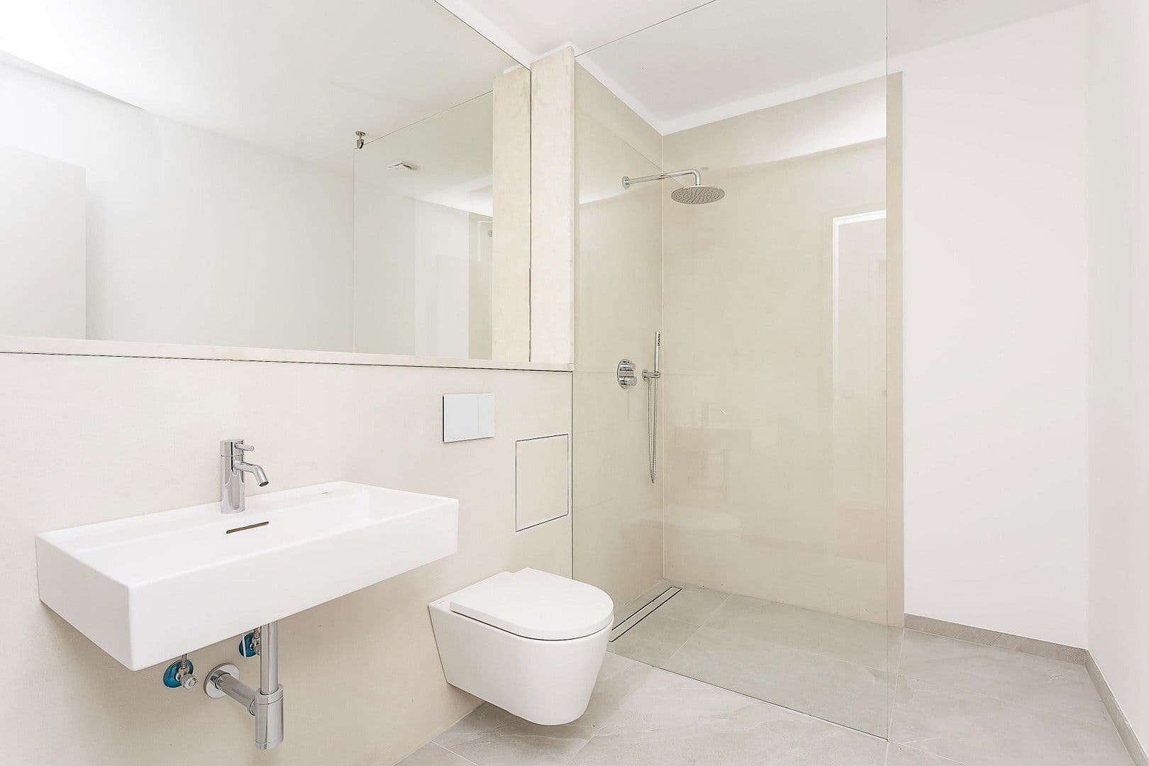 Predaj bytu 3-izbový 80 m², Berlin, Berlín Predaj bytu 3-izbový 80 m², Berlin, Berlín