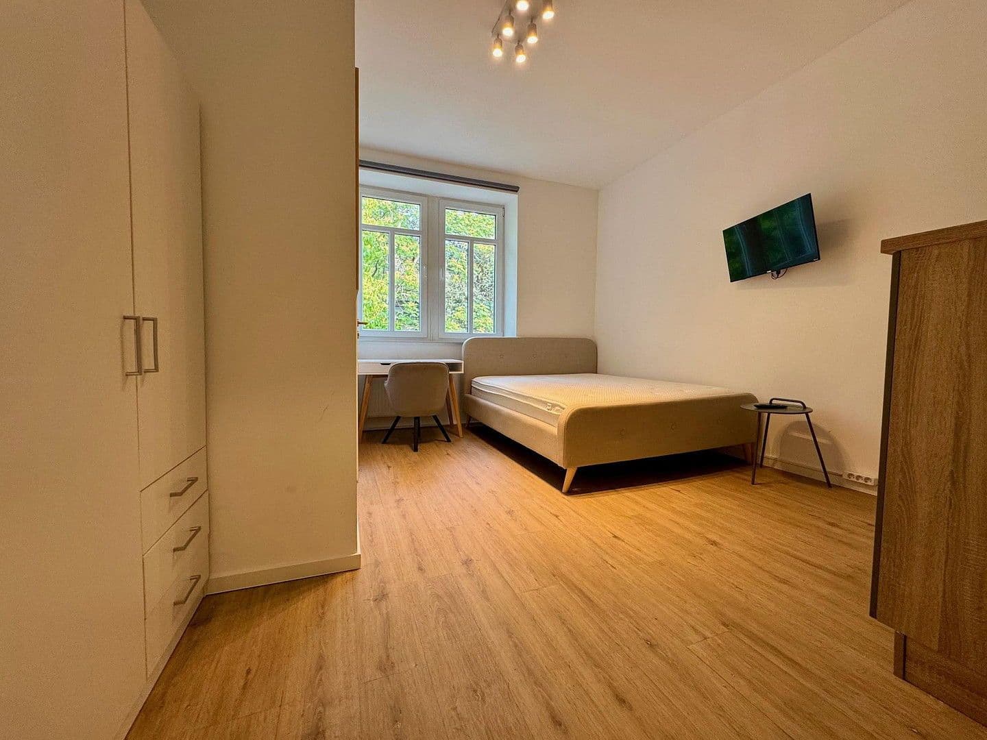 Prenájom bytu 1-izbový 25 m², Badener Str. 34, Karlsruhe, Bádensko-Wurttembersko Prenájom bytu 1-izbový 25 m², Badener Str. 34, Karlsruhe, Bádensko-Wurttembersko