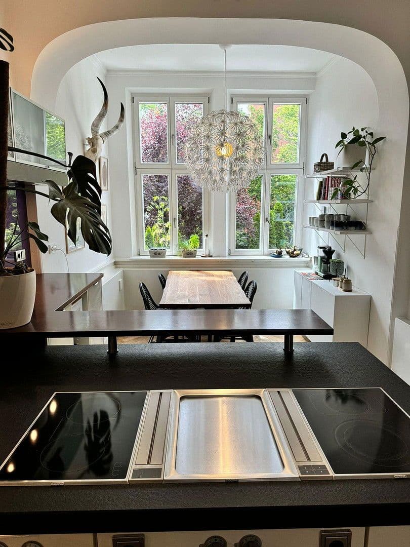 Prenájom bytu 6-izbový 254 m², Nürnberg, Bavorsko Prenájom bytu 6-izbový 254 m², Nürnberg, Bavorsko