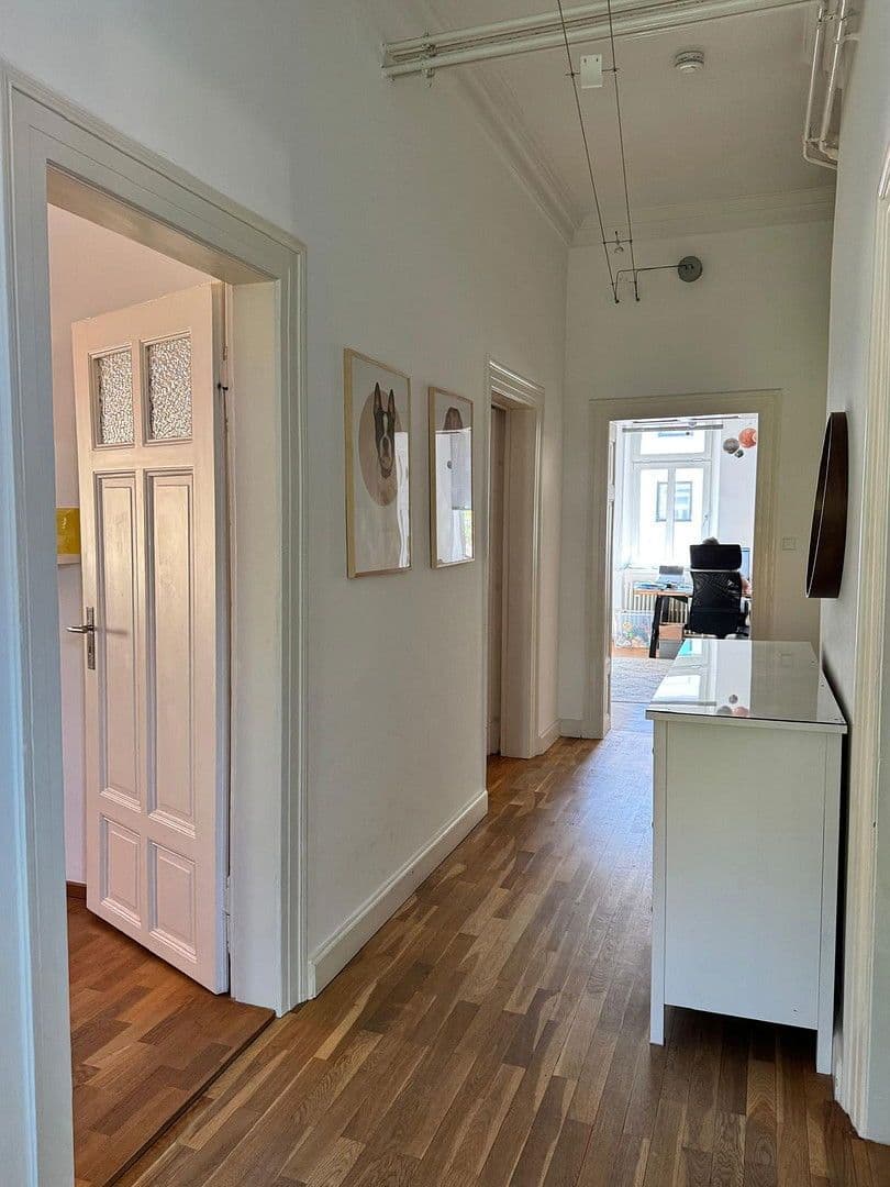 Prenájom bytu 6-izbový 254 m², Nürnberg, Bavorsko Prenájom bytu 6-izbový 254 m², Nürnberg, Bavorsko