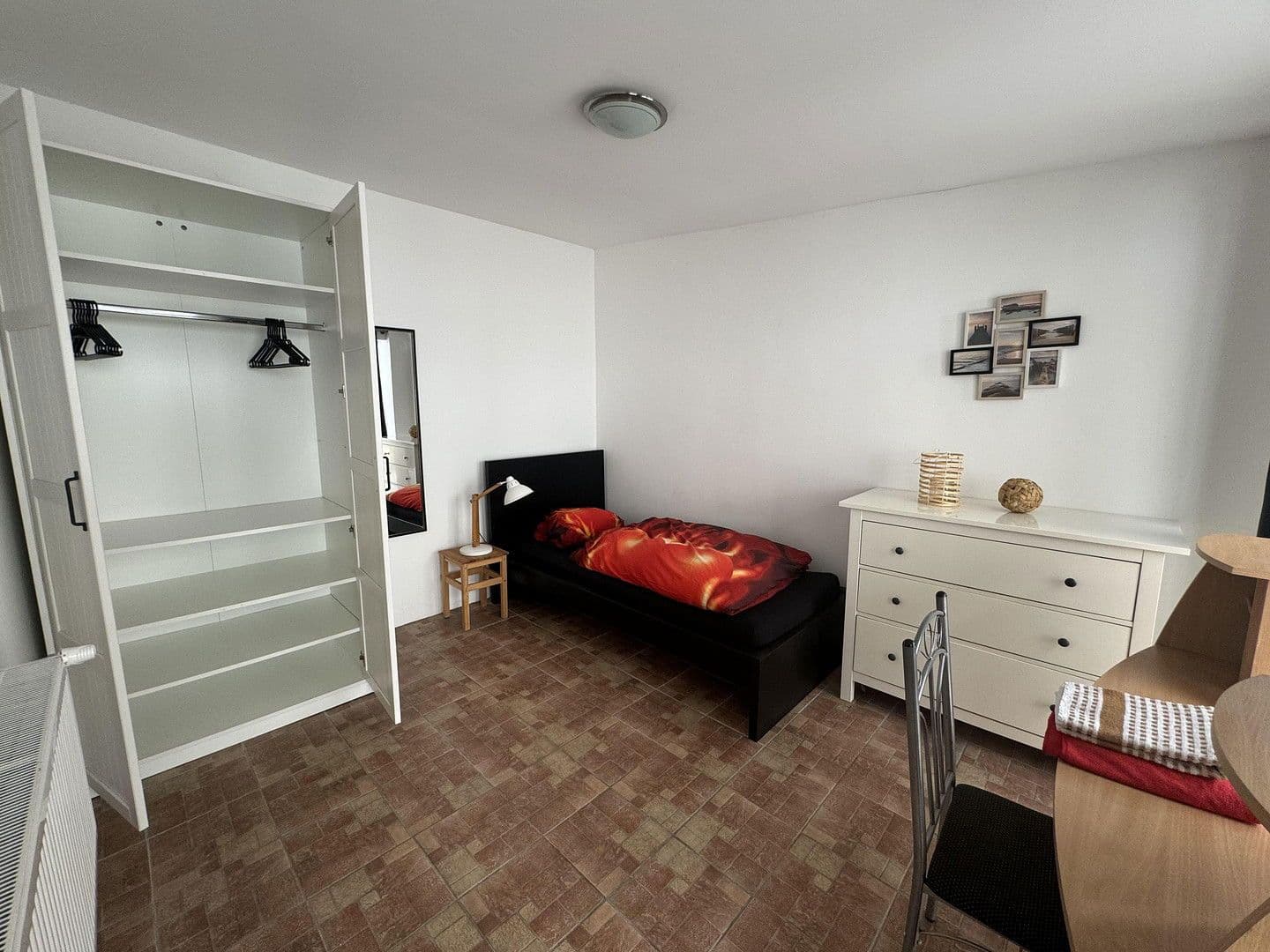 Prenájom bytu 1-izbový 10 m², Berlin, Berlín Prenájom bytu 1-izbový 10 m², Berlin, Berlín