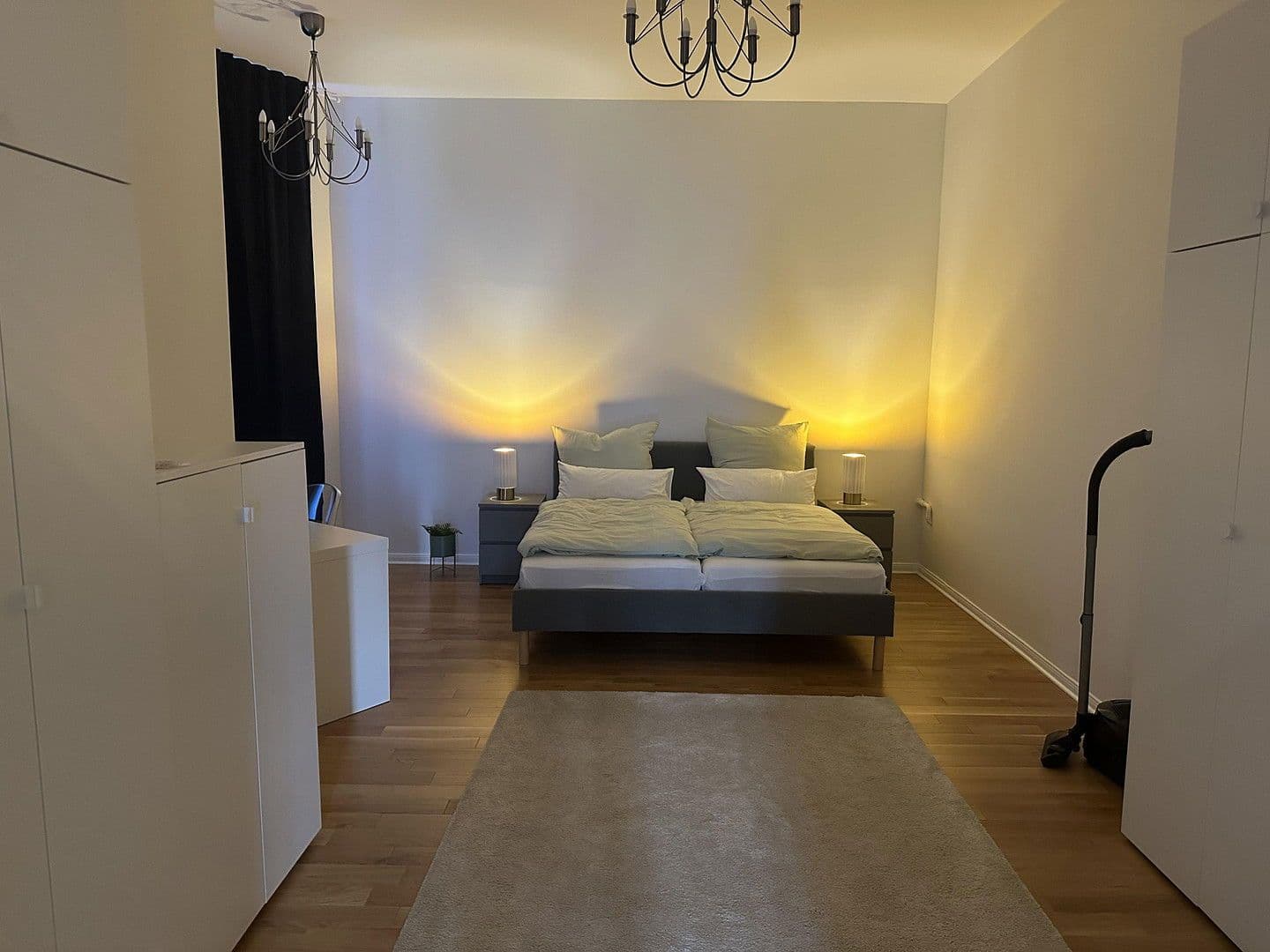 Prenájom bytu 3-izbový 93 m², Sophie-Charlotten-Str. 49, Berlin, Berlín Prenájom bytu 3-izbový 93 m², Sophie-Charlotten-Str. 49, Berlin, Berlín