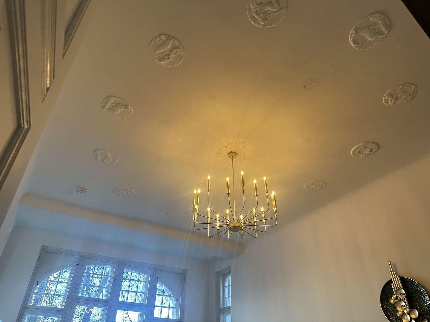 Prenájom bytu 3-izbový 93 m², Sophie-Charlotten-Str. 49, Berlin, Berlín Prenájom bytu 3-izbový 93 m², Sophie-Charlotten-Str. 49, Berlin, Berlín