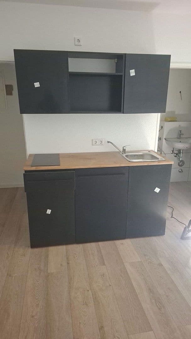 Prenájom bytu 1-izbový 27 m², Offenbach am Main, Hesensko Prenájom bytu 1-izbový 27 m², Offenbach am Main, Hesensko