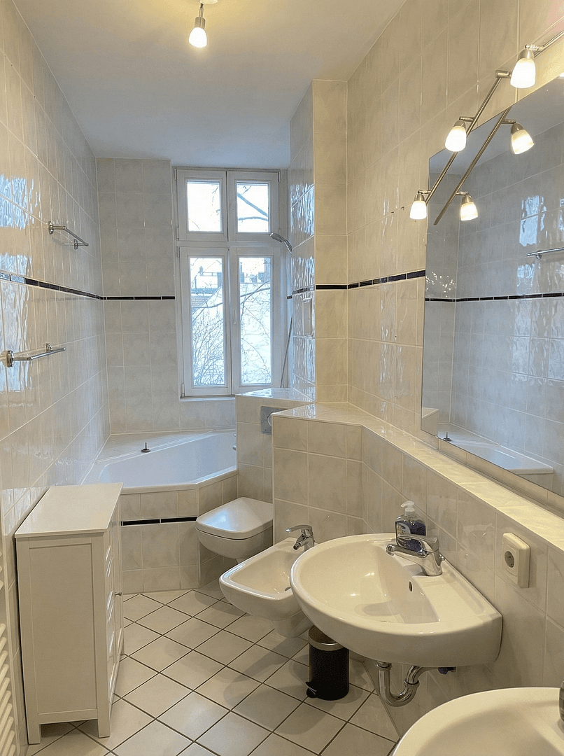 Prenájom bytu 20 m², Karlsruher Straße, Berlin, Berlín Prenájom bytu 20 m², Karlsruher Straße, Berlin, Berlín