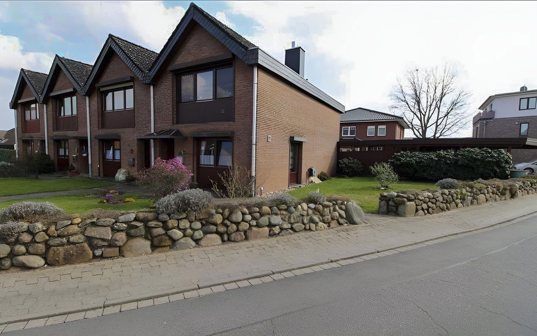 Predaj domu 126 m², pozemek 365 m², Seevetal, Dolné Sasko Predaj domu 126 m², pozemek 365 m², Seevetal, Dolné Sasko