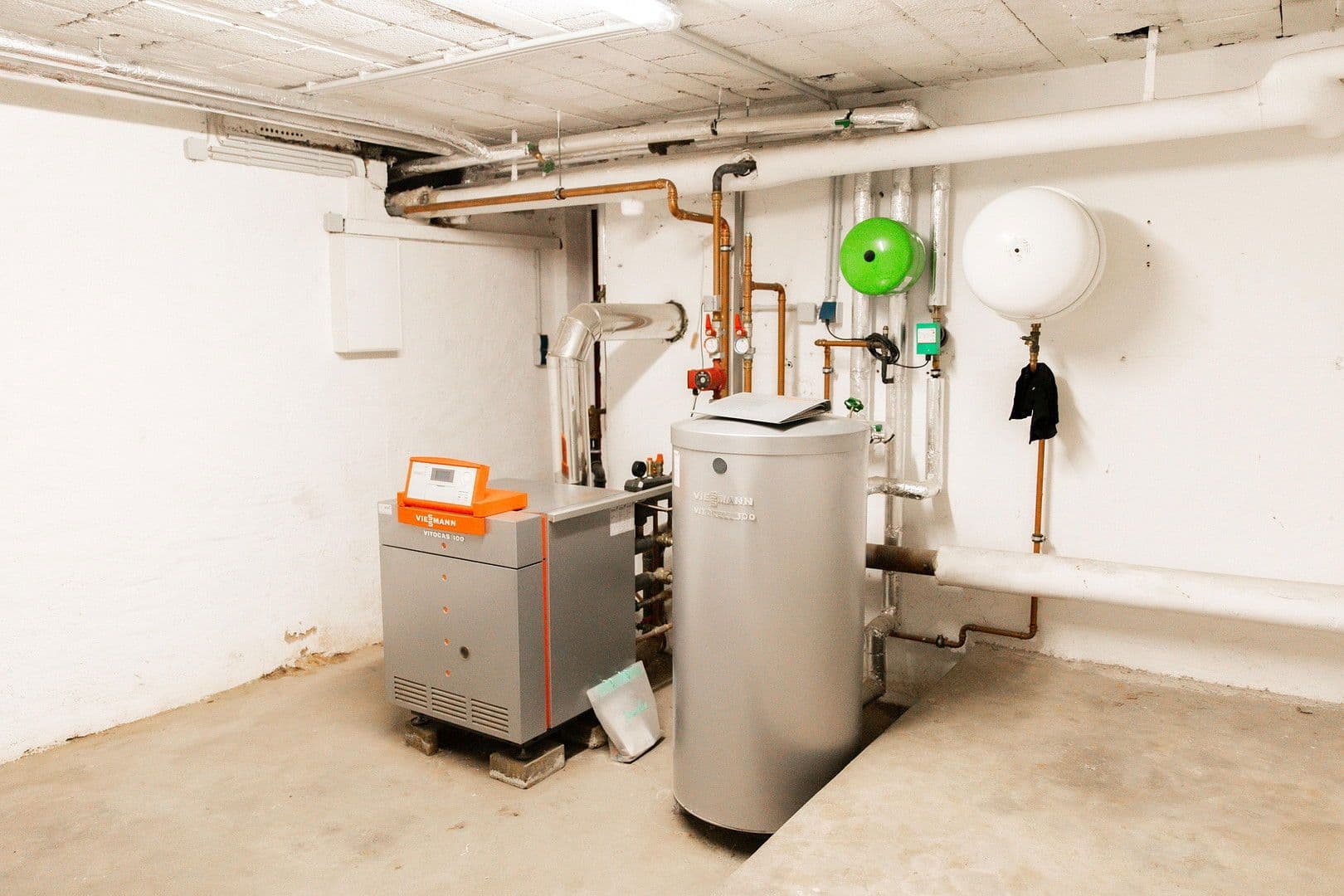 Predaj domu 386 m², pozemek 208 m², Röhrborngasse 1, Bergen-Enkheim, Hesensko Predaj domu 386 m², pozemek 208 m², Röhrborngasse 1, Bergen-Enkheim, Hesensko