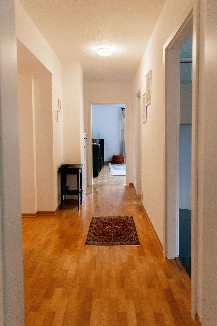 Predaj domu 386 m², pozemek 208 m², Röhrborngasse 1, Bergen-Enkheim, Hesensko Predaj domu 386 m², pozemek 208 m², Röhrborngasse 1, Bergen-Enkheim, Hesensko