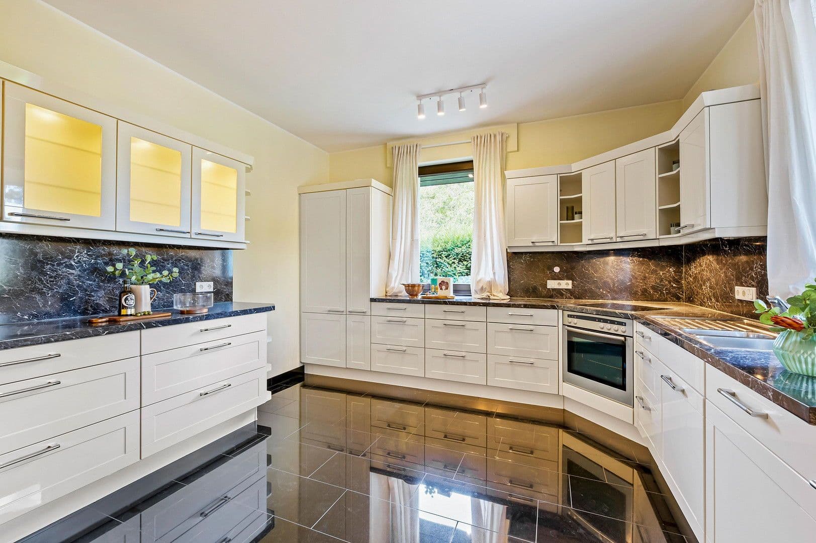 Predaj domu 103 m², pozemek 277 m², Meckenheim, Severné Porýnie - Westfálsko Predaj domu 103 m², pozemek 277 m², Meckenheim, Severné Porýnie - Westfálsko