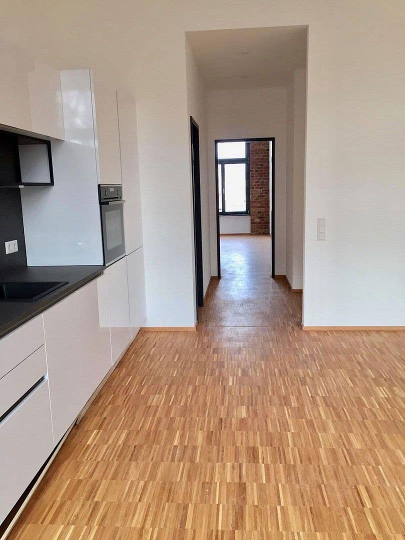 Prenájom bytu 2-izbový 81 m², Hanauer Landstraße 155-157, Frankfurt am Main, Hesensko Prenájom bytu 2-izbový 81 m², Hanauer Landstraße 155-157, Frankfurt am Main, Hesensko