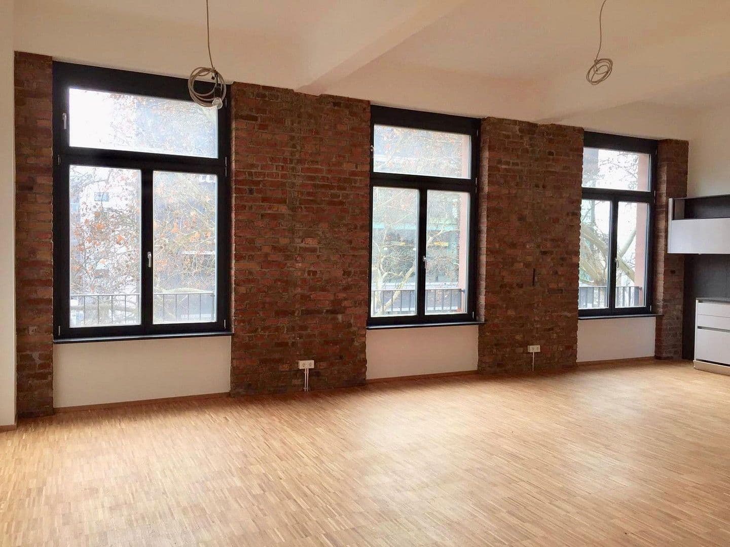 Prenájom bytu 2-izbový 81 m², Hanauer Landstraße 155-157, Frankfurt am Main, Hesensko Prenájom bytu 2-izbový 81 m², Hanauer Landstraße 155-157, Frankfurt am Main, Hesensko