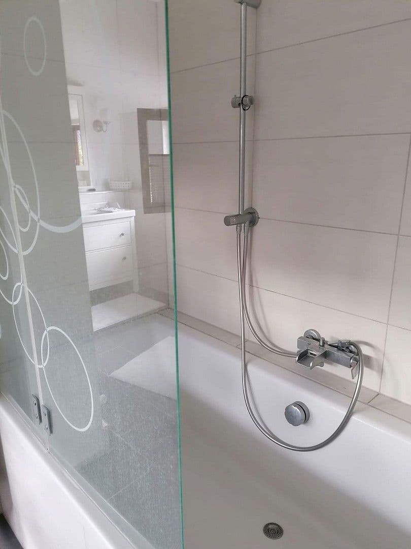 Predaj domu 122 m², pozemek 826 m², Bremen, Brémy Predaj domu 122 m², pozemek 826 m², Bremen, Brémy