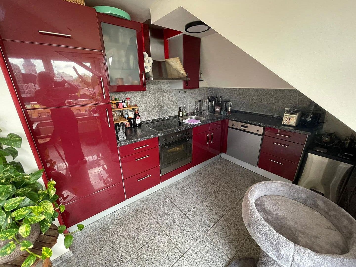 Prenájom bytu 3-izbový 69 m², Georgstr. 11, Osnabrück, Dolné Sasko Prenájom bytu 3-izbový 69 m², Georgstr. 11, Osnabrück, Dolné Sasko