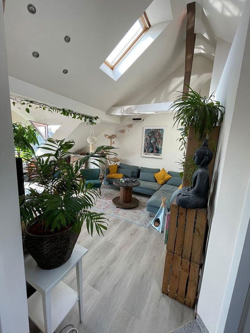 Prenájom bytu 3-izbový 69 m², Georgstr. 11, Osnabrück, Dolné Sasko Prenájom bytu 3-izbový 69 m², Georgstr. 11, Osnabrück, Dolné Sasko