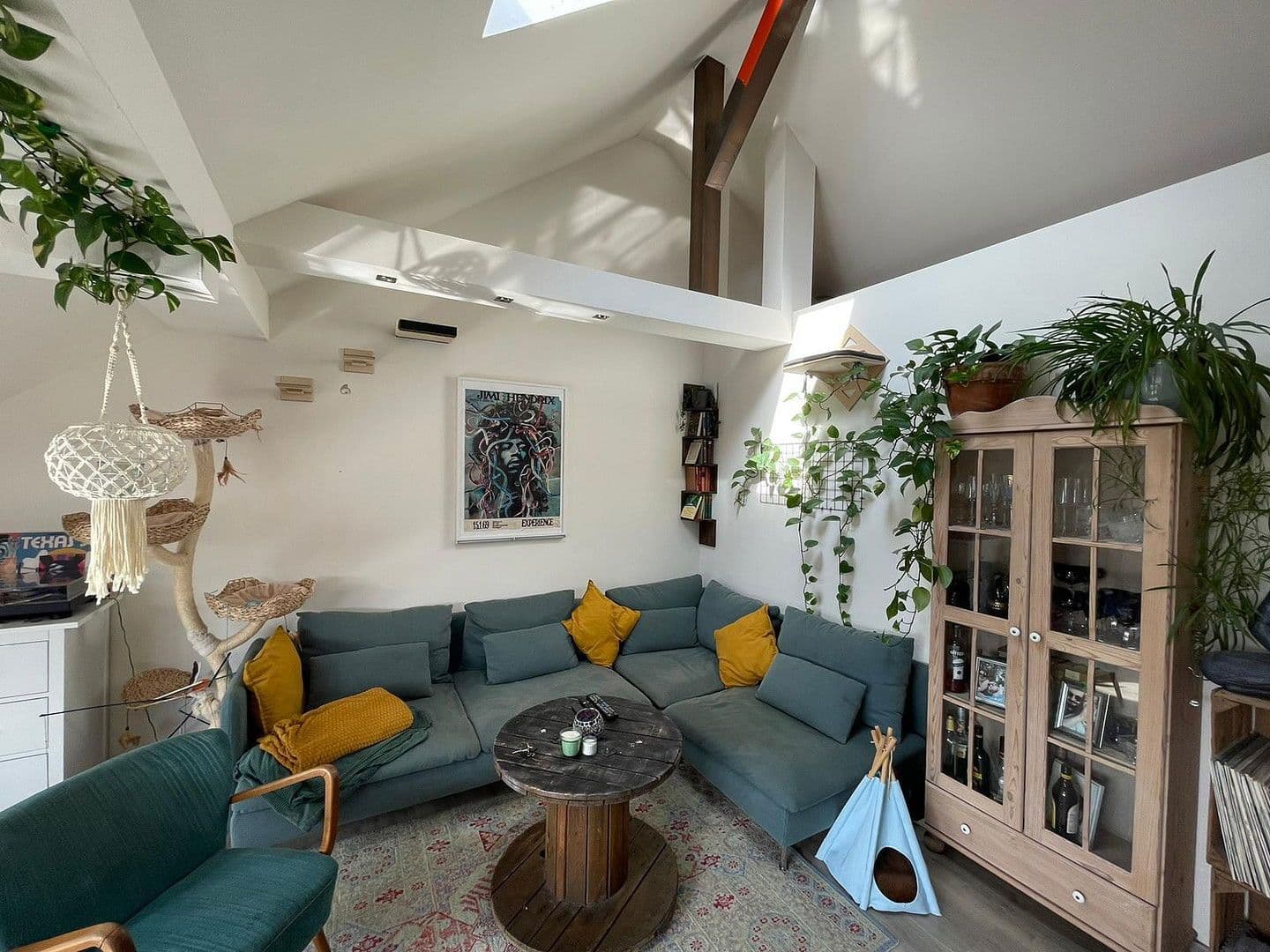 Prenájom bytu 3-izbový 69 m², Georgstr. 11, Osnabrück, Dolné Sasko Prenájom bytu 3-izbový 69 m², Georgstr. 11, Osnabrück, Dolné Sasko