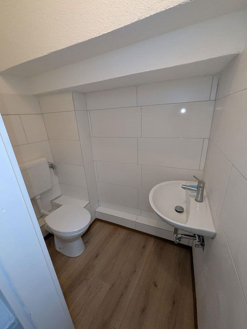 Prenájom bytu 3-izbový 90 m², Stetten, Bádensko-Wurttembersko Prenájom bytu 3-izbový 90 m², Stetten, Bádensko-Wurttembersko