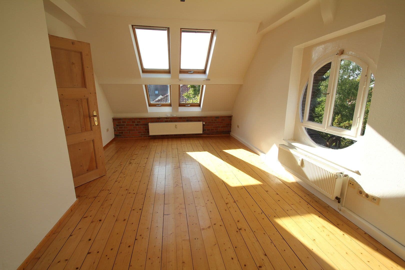 Prenájom bytu 2-izbový 68 m², Göttingen, Dolné Sasko Prenájom bytu 2-izbový 68 m², Göttingen, Dolné Sasko