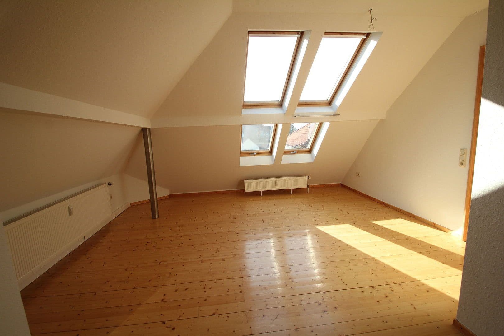 Prenájom bytu 2-izbový 68 m², Göttingen, Dolné Sasko Prenájom bytu 2-izbový 68 m², Göttingen, Dolné Sasko