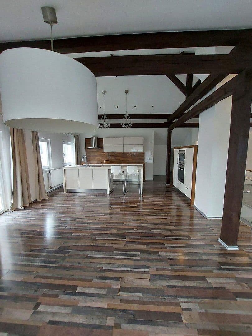 Prenájom bytu 3-izbový 110 m², Neckarbischofsheim, Bádensko-Wurttembersko Prenájom bytu 3-izbový 110 m², Neckarbischofsheim, Bádensko-Wurttembersko