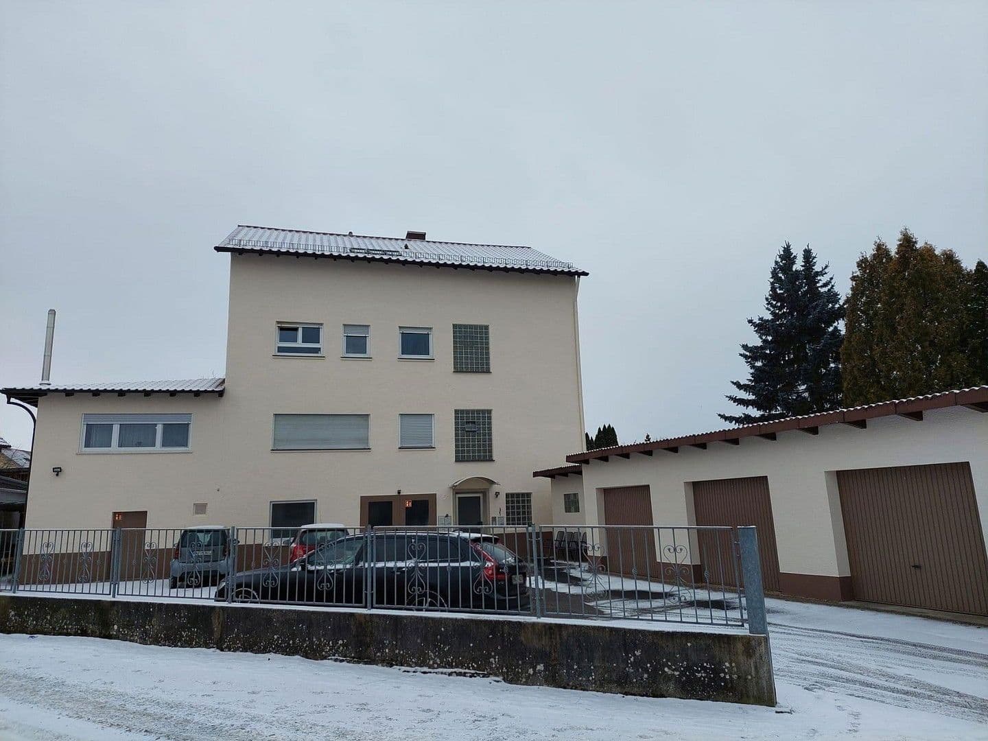 Prenájom bytu 3-izbový 110 m², Neckarbischofsheim, Bádensko-Wurttembersko Prenájom bytu 3-izbový 110 m², Neckarbischofsheim, Bádensko-Wurttembersko