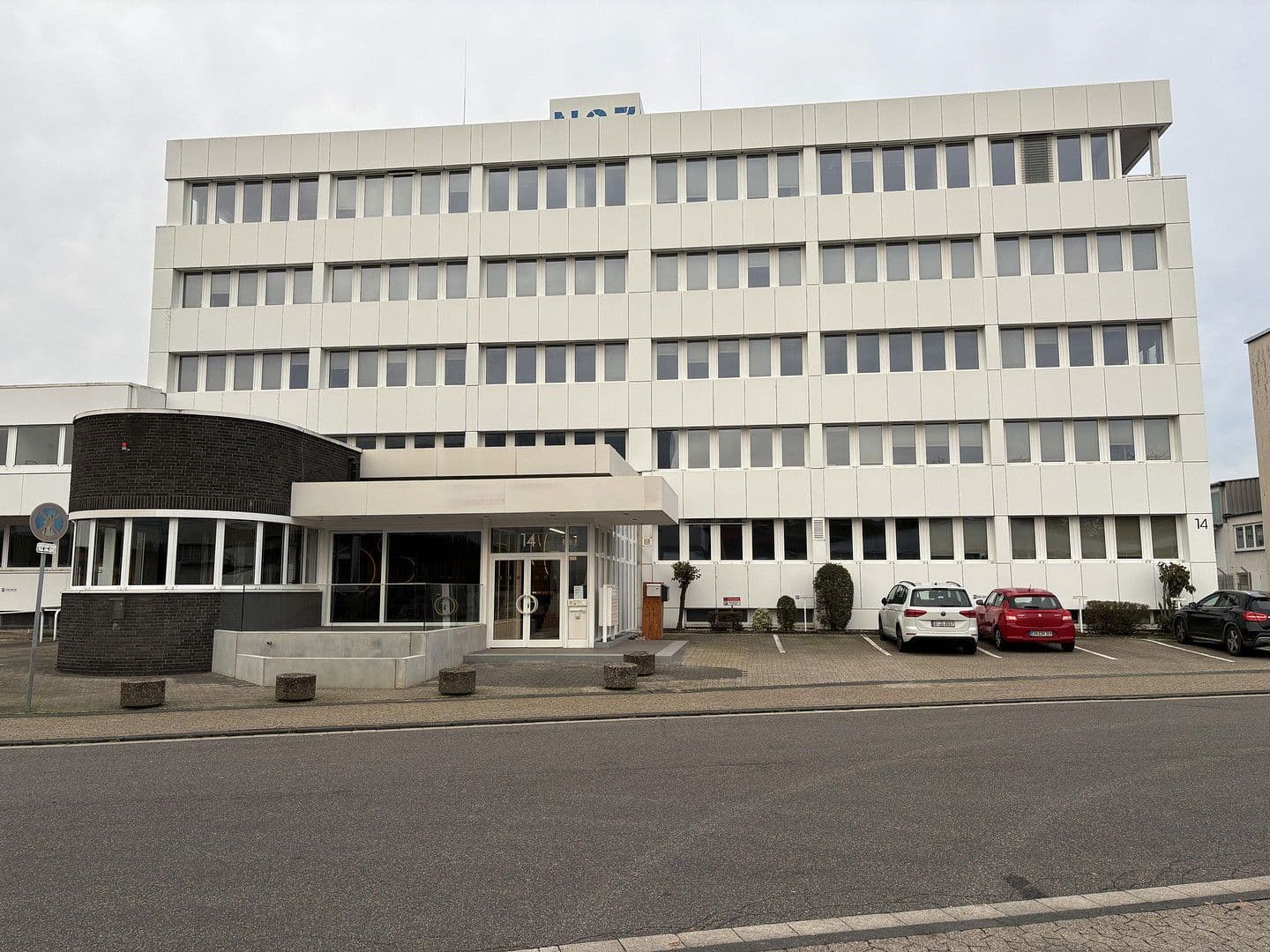 Prenájom kancelárie 646 m², Moselstr. 14, Neuss, Severné Porýnie - Westfálsko Prenájom kancelárie 646 m², Moselstr. 14, Neuss, Severné Porýnie - Westfálsko