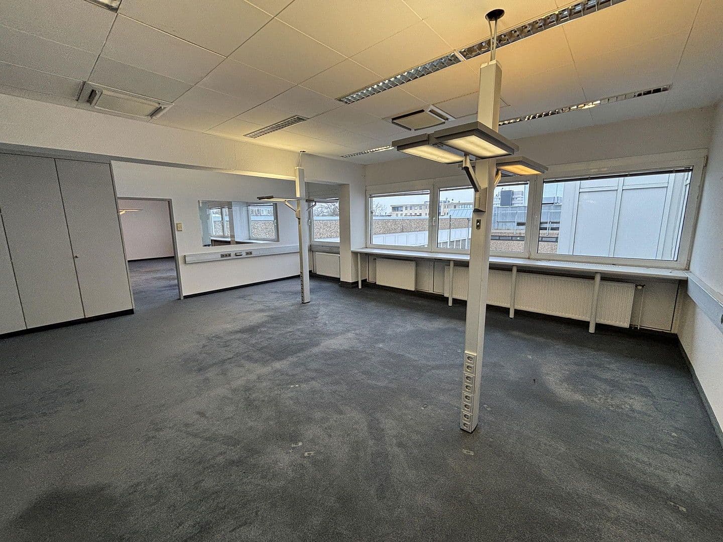 Prenájom kancelárie 646 m², Moselstr. 14, Neuss, Severné Porýnie - Westfálsko Prenájom kancelárie 646 m², Moselstr. 14, Neuss, Severné Porýnie - Westfálsko