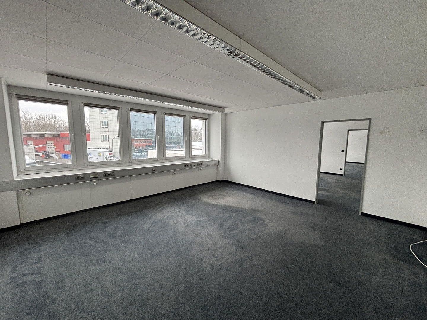 Prenájom kancelárie 646 m², Moselstr. 14, Neuss, Severné Porýnie - Westfálsko Prenájom kancelárie 646 m², Moselstr. 14, Neuss, Severné Porýnie - Westfálsko