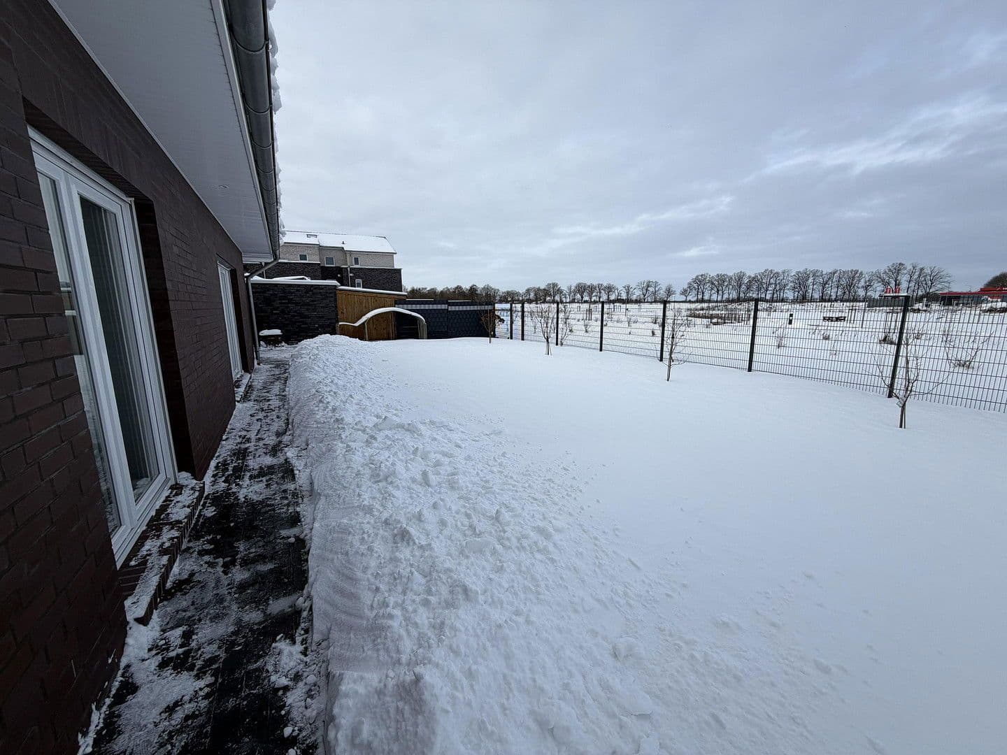 Predaj domu 118 m², pozemek 663 m², Tostedt, Dolné Sasko Predaj domu 118 m², pozemek 663 m², Tostedt, Dolné Sasko