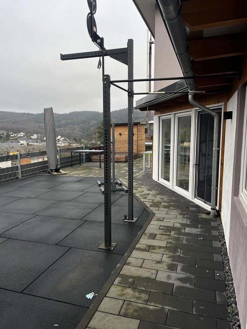 Predaj domu 142 m², pozemek 467 m², Naurath (Eifel), Porýnie-Falcko Predaj domu 142 m², pozemek 467 m², Naurath (Eifel), Porýnie-Falcko