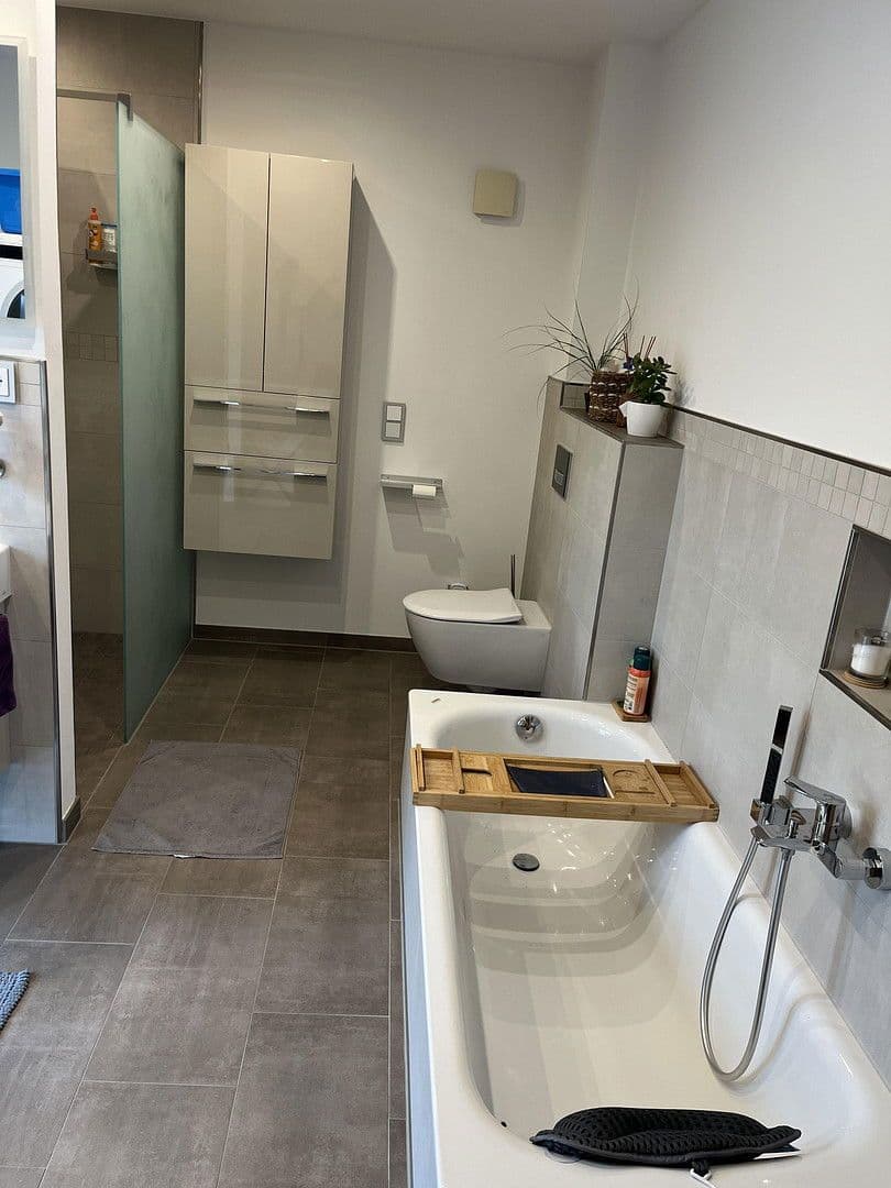 Predaj domu 142 m², pozemek 467 m², Naurath (Eifel), Porýnie-Falcko Predaj domu 142 m², pozemek 467 m², Naurath (Eifel), Porýnie-Falcko