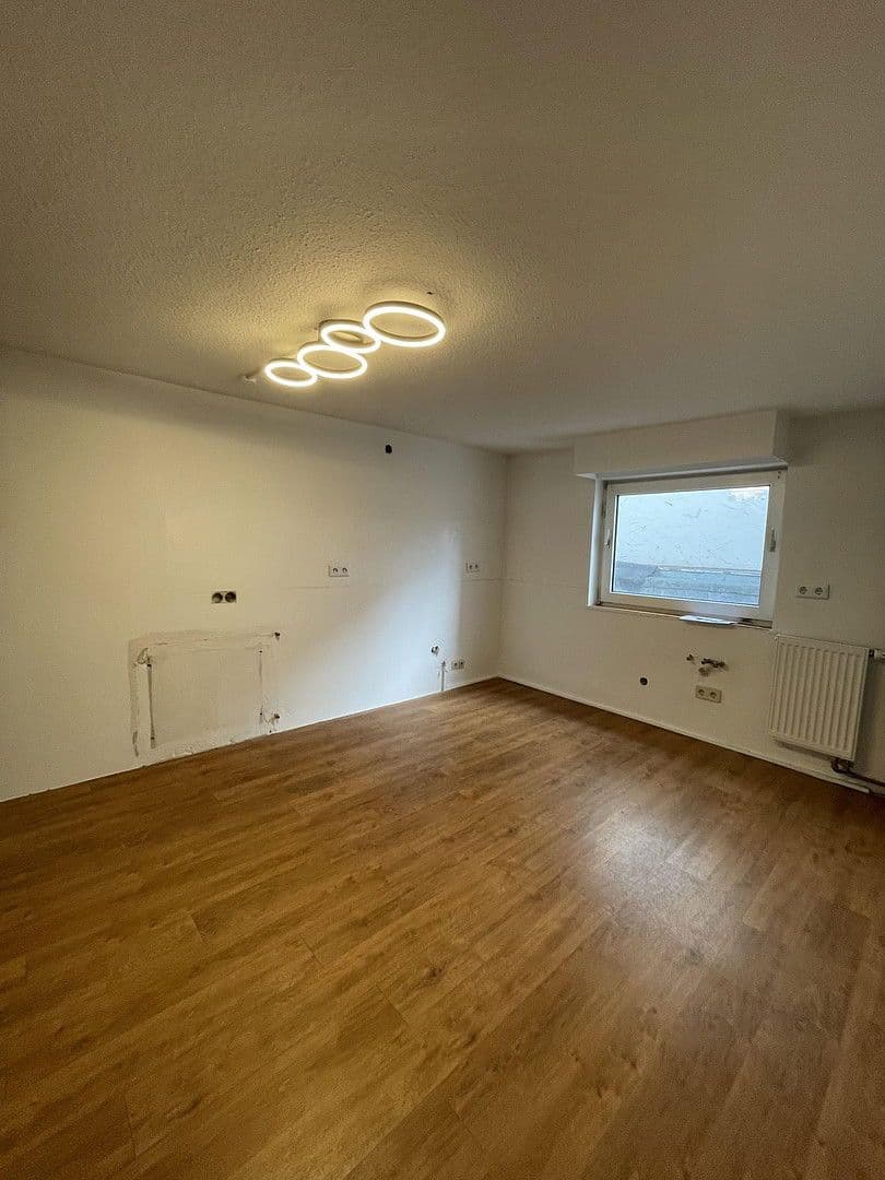 Prenájom bytu 4-izbový 116 m², Hindenburgerstr 96, Neustadt an der Weinstraße, Porýnie-Falcko Prenájom bytu 4-izbový 116 m², Hindenburgerstr 96, Neustadt an der Weinstraße, Porýnie-Falcko