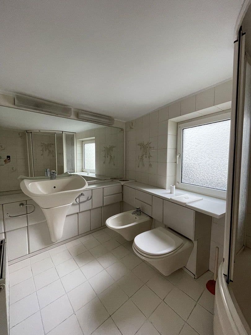 Prenájom bytu 4-izbový 116 m², Hindenburgerstr 96, Neustadt an der Weinstraße, Porýnie-Falcko Prenájom bytu 4-izbový 116 m², Hindenburgerstr 96, Neustadt an der Weinstraße, Porýnie-Falcko