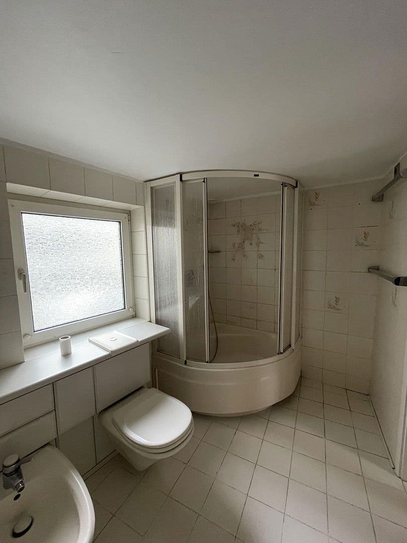 Prenájom bytu 4-izbový 116 m², Hindenburgerstr 96, Neustadt an der Weinstraße, Porýnie-Falcko Prenájom bytu 4-izbový 116 m², Hindenburgerstr 96, Neustadt an der Weinstraße, Porýnie-Falcko