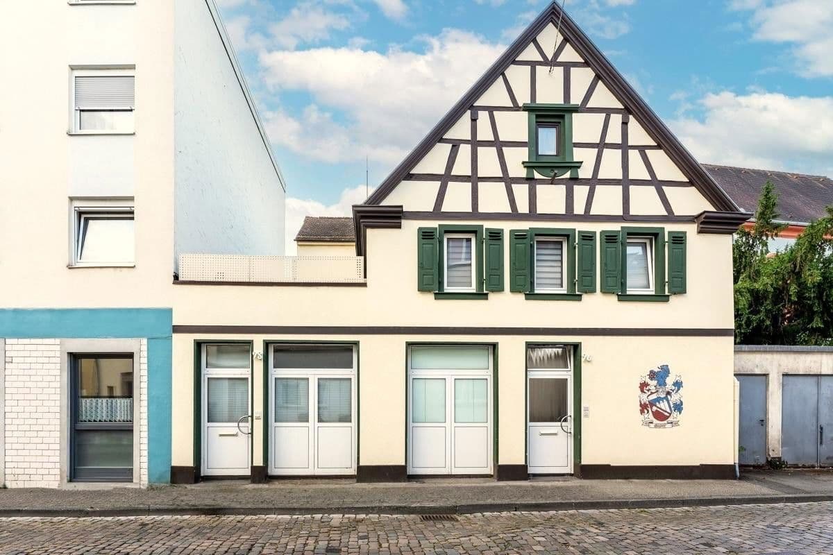 Prenájom bytu 4-izbový 116 m², Hindenburgerstr 96, Neustadt an der Weinstraße, Porýnie-Falcko Prenájom bytu 4-izbový 116 m², Hindenburgerstr 96, Neustadt an der Weinstraße, Porýnie-Falcko