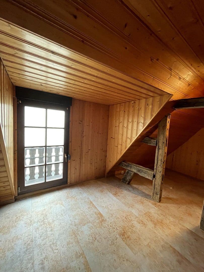 Prenájom bytu 4-izbový 116 m², Hindenburgerstr 96, Neustadt an der Weinstraße, Porýnie-Falcko Prenájom bytu 4-izbový 116 m², Hindenburgerstr 96, Neustadt an der Weinstraße, Porýnie-Falcko